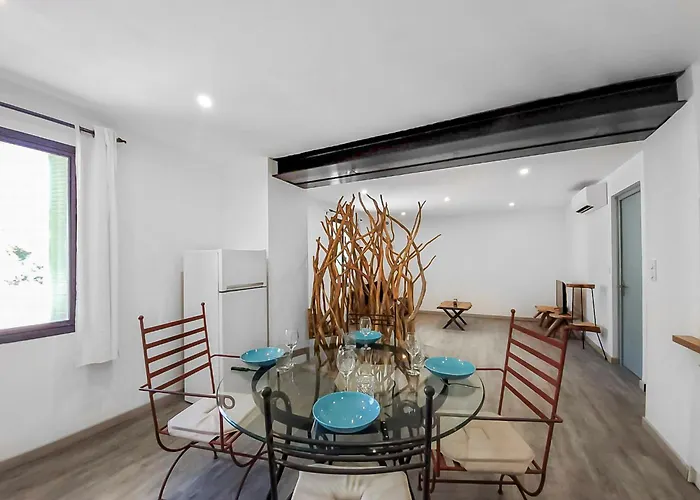 Charme Et Calme A * Montfaucon (Gard)